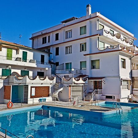 Hotel Ariston Montecarlo Sanremo Bagian luar foto