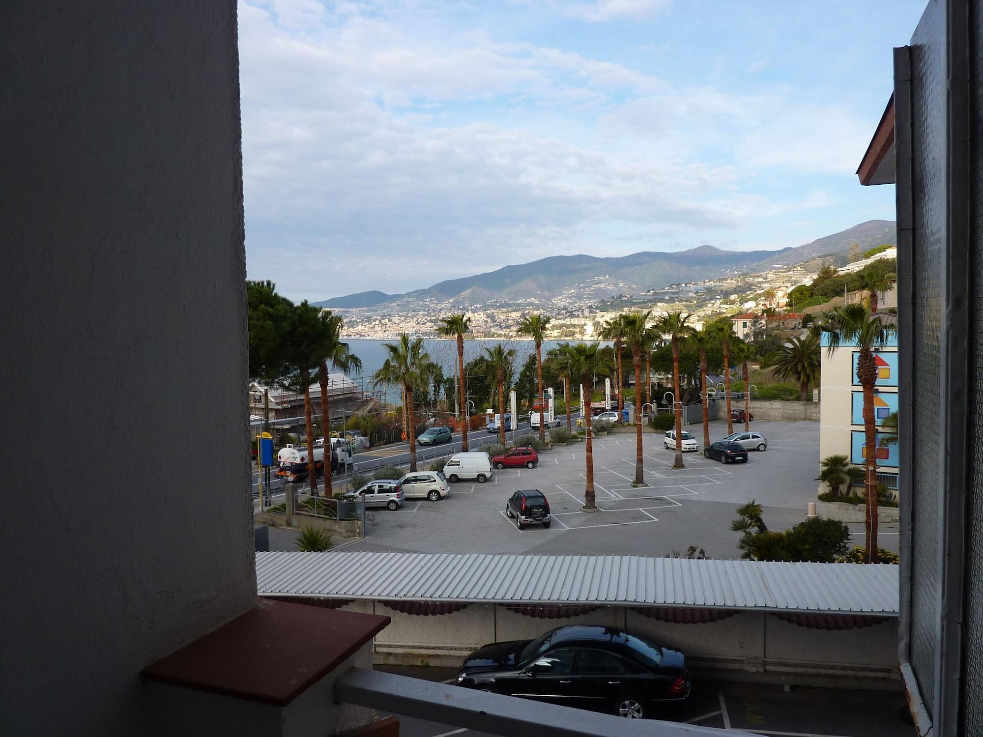 Hotel Ariston Montecarlo Sanremo Bagian luar foto