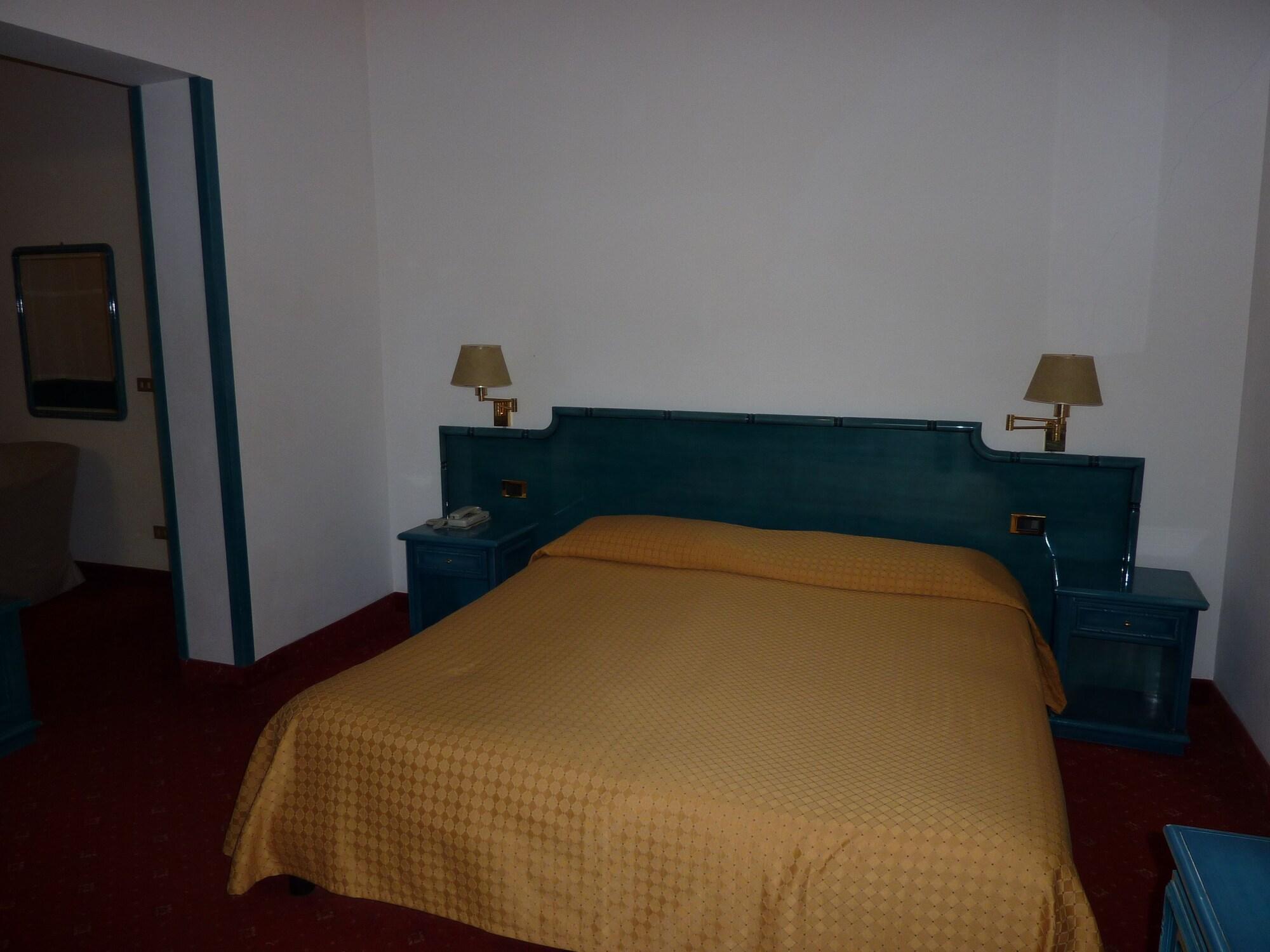 Hotel Ariston Montecarlo Sanremo Bagian luar foto