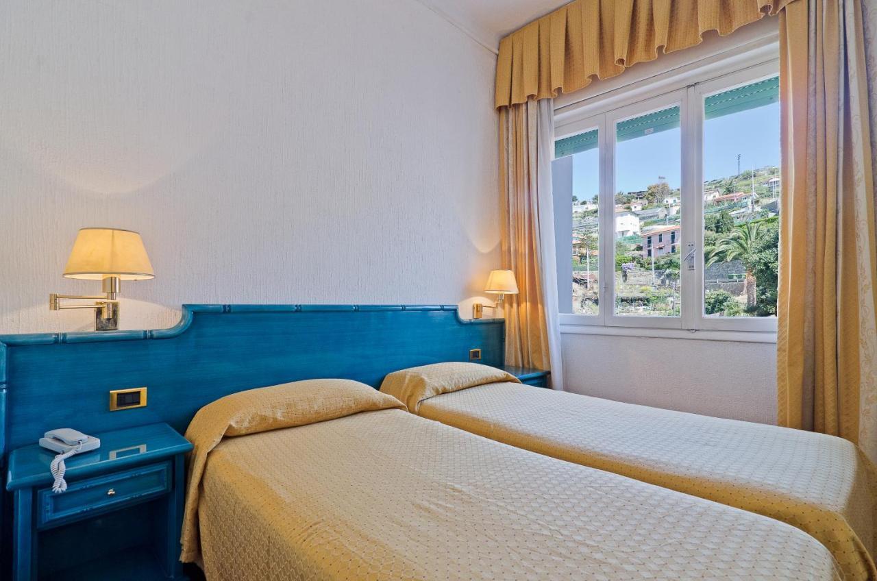 Hotel Ariston Montecarlo Sanremo Bagian luar foto