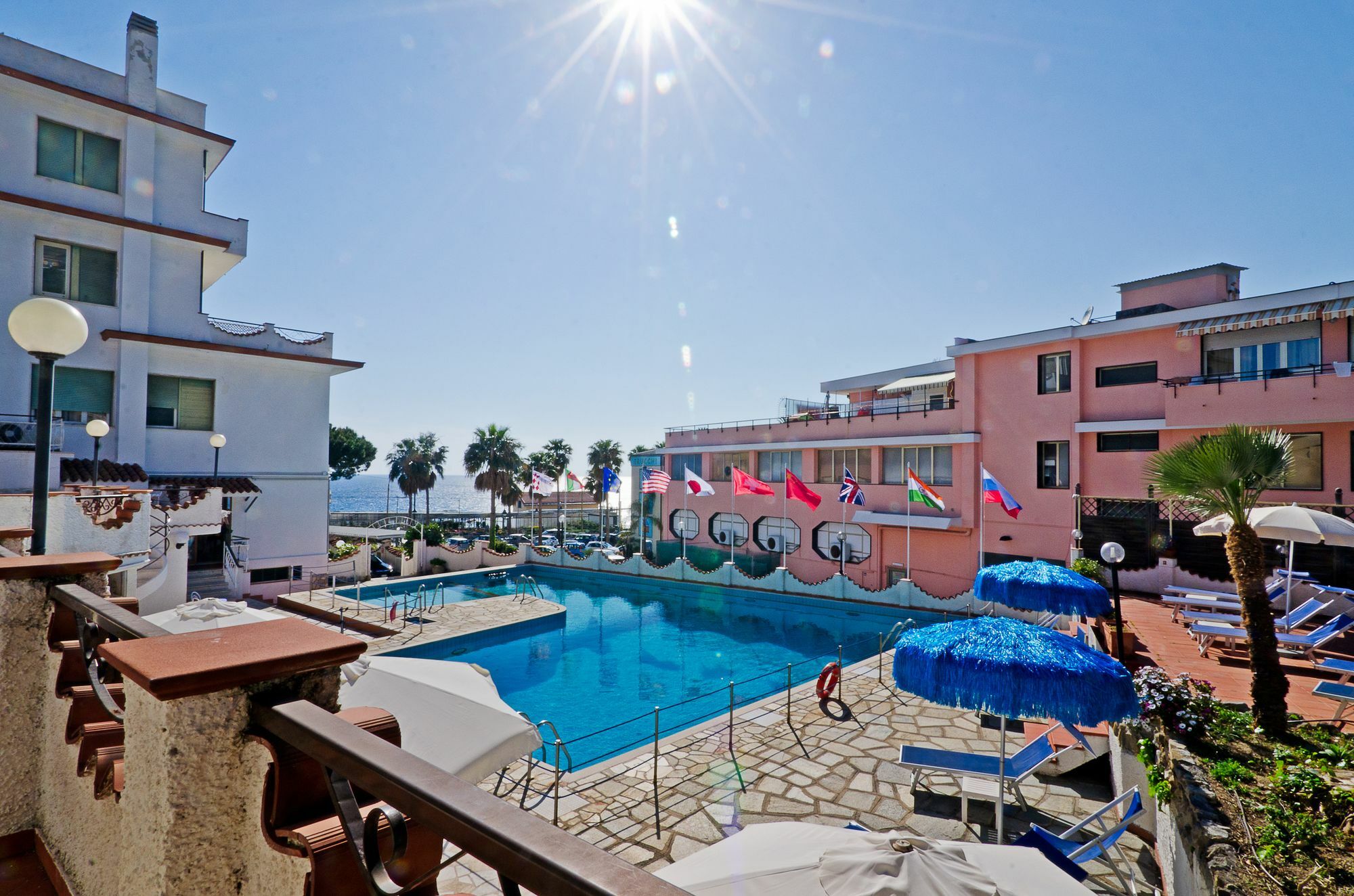 Hotel Ariston Montecarlo Sanremo Bagian luar foto