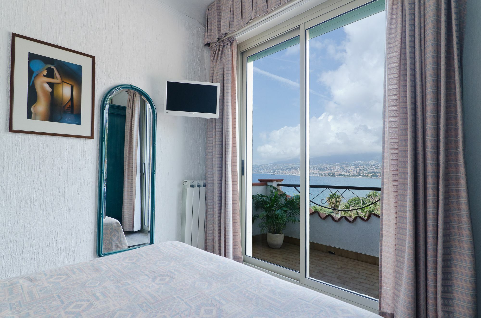 Hotel Ariston Montecarlo Sanremo Bagian luar foto