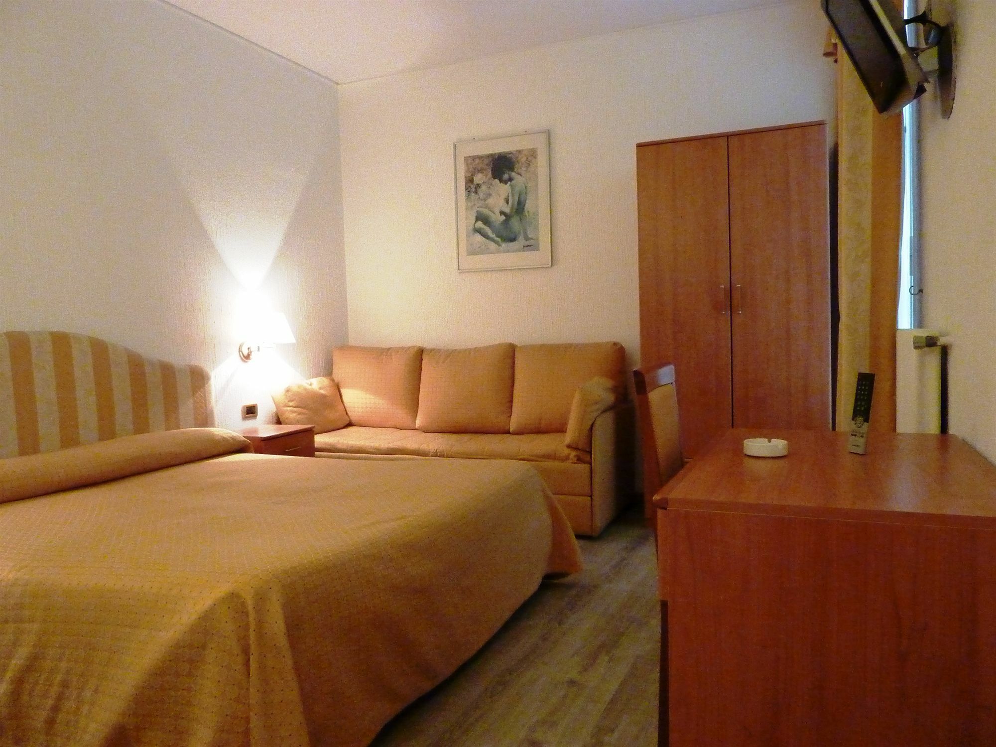 Hotel Ariston Montecarlo Sanremo Bagian luar foto